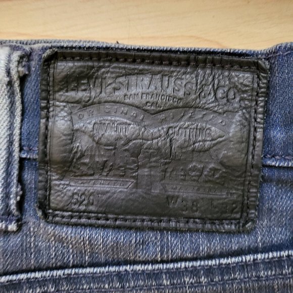 Levi's 520 Slim Line Jeans, Size 38x32 - Picture 4 of 4